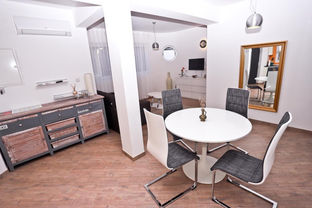 Apartment I&i